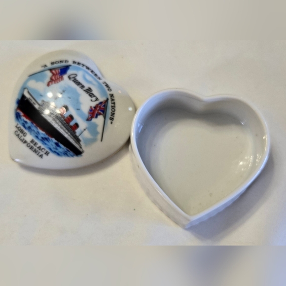 Vintage Phil Papel Imports Queen Mary Ship Long Beach California trinket box - Picture 5 of 6